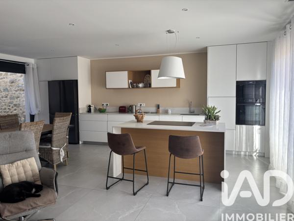 Maison à vendre 4 pièces 145 m² Mèze
