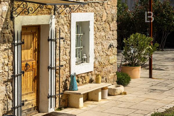 À vendre au Rouret, authentique Bastide provençale