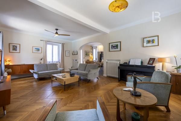 À vendre au Rouret, authentique Bastide provençale