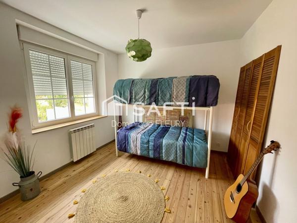 Maison de 196m², 6 pièces, 4 Chambres.