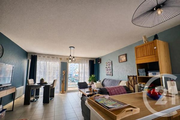 Appartement T3 à vendre  3 pièces - 66,74 m 2   LUC LA PRIMAUBE  - 12