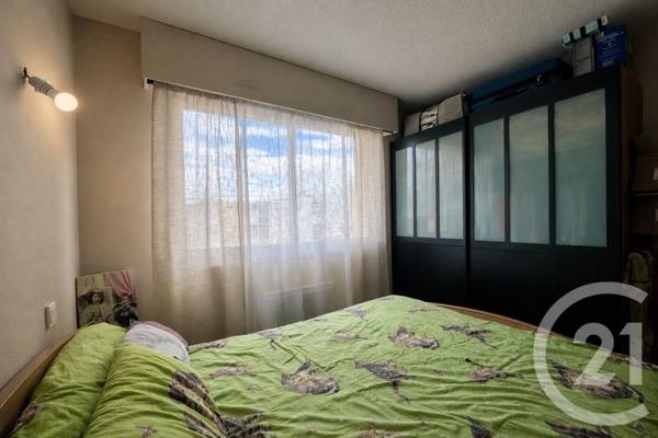 Appartement T3 à vendre  3 pièces - 66,74 m 2   LUC LA PRIMAUBE  - 12