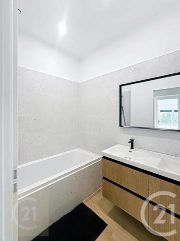 Maison à vendre  5 pièces - 105 m 2   BEZIERS  - 34