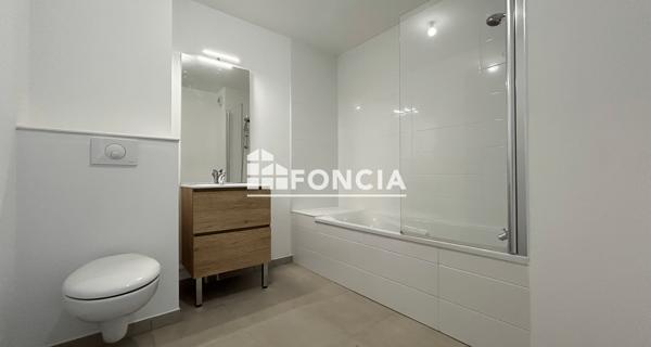 Location Parking 40 m² - Lens 62300