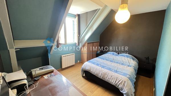 Maison
                                                                                                                                                                                                                                                                                                                        8 pièce(s)                                                                                                                                                                                                          6 chambre(s)                                                                                                                                                                                                          132  m²