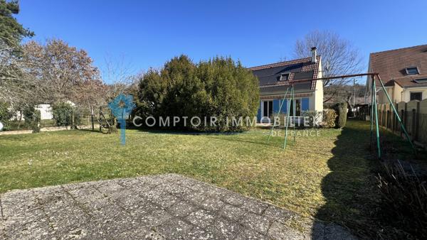 Maison
                                                                                                                                                                                                                                                                                                                        8 pièce(s)                                                                                                                                                                                                          6 chambre(s)                                                                                                                                                                                                          132  m²
