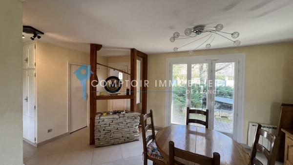 Maison
                                                                                                                                                                                                                                                                                                                        8 pièce(s)                                                                                                                                                                                                          6 chambre(s)                                                                                                                                                                                                          132  m²