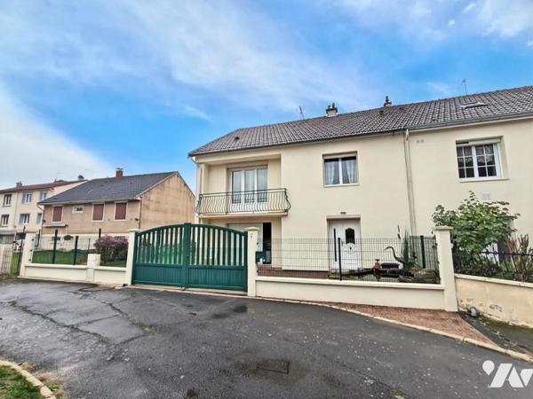 MAISON A VENDRE A BOULT SUR SUIPPE - Maison mitoyenne d'un côté d'env. 130m² avec 3 chambres
