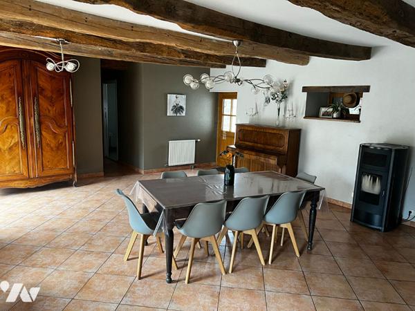 Gahard  - Longère rénovée d'environ 219 m² - 5 chambres