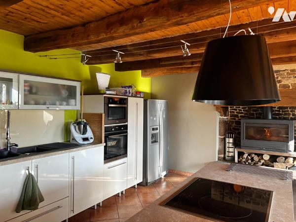 Gahard  - Longère rénovée d'environ 219 m² - 5 chambres