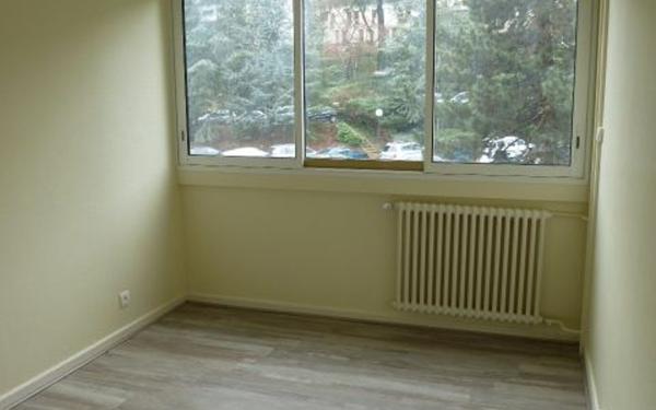 Appartement à vendre    3 pièces • 85,98 m2 Saint-Étienne