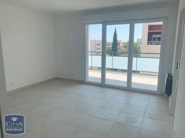 Appartement à louer 2 pièces 47.09m² Miramas (13140)