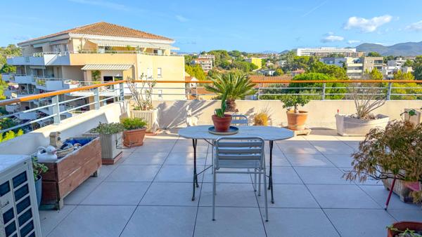 Fréjus (83600) Appartement 3 pièces dernier étage