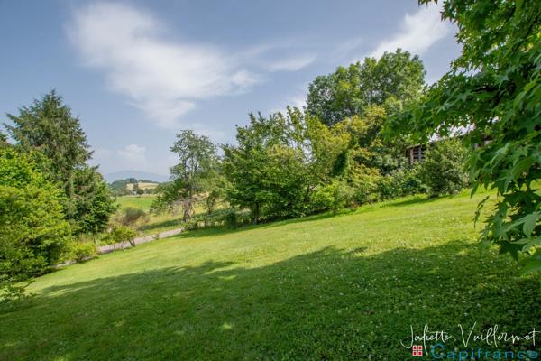 LA MOTTE SERVOLEX (73290) : Terrain de 1180 m², non viabilisé