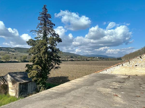 Saint-Maurice-sur-Eygues (26110) ANCIENNE FERME VITICOLE A RESTAURER DE 383 m2 de SURFACE TOTALE sur 3000 m2 DE TERRAIN