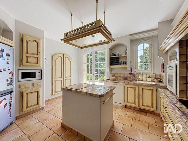 Maison à vendre 5 pièces 229 m² Morières-lès-Avignon