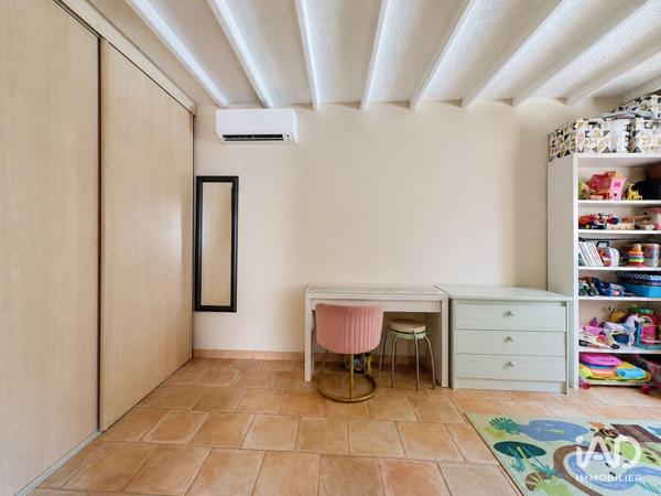 Maison à vendre 5 pièces 229 m² Morières-lès-Avignon