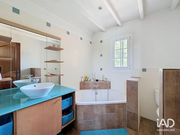 Maison à vendre 5 pièces 229 m² Morières-lès-Avignon