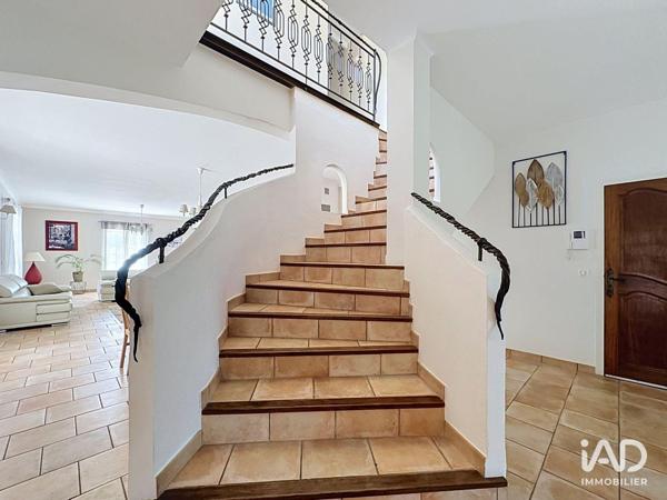 Maison à vendre 5 pièces 229 m² Morières-lès-Avignon