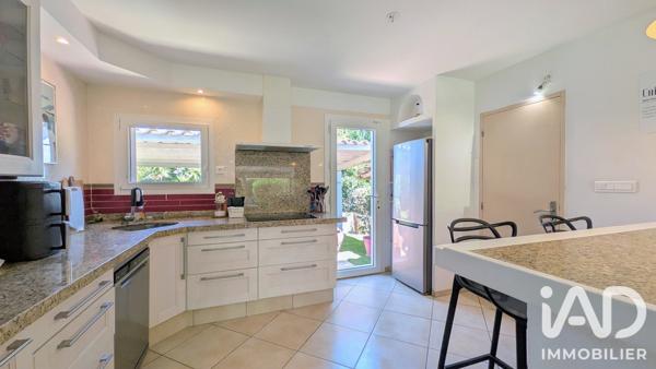 Maison à vendre 5 pièces 140 m² Solliès-Pont
