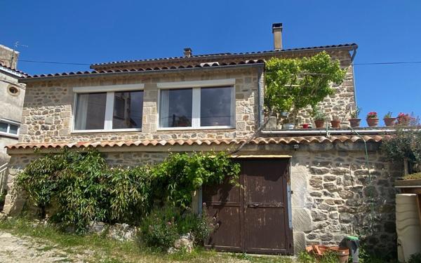 Maison à vendre    4 pièces • 127 m2 Saint-Paul-le-Jeune