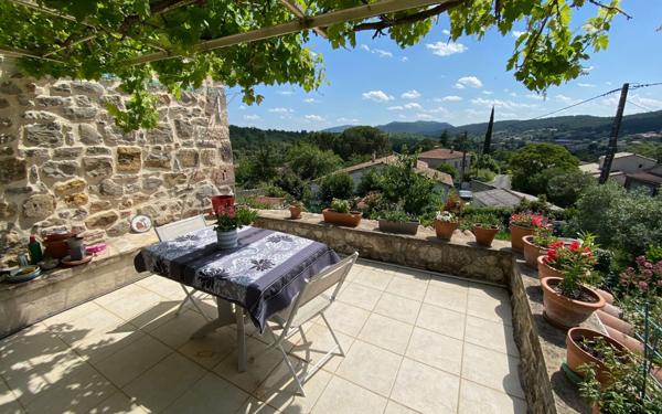 Maison à vendre    4 pièces • 127 m2 Saint-Paul-le-Jeune