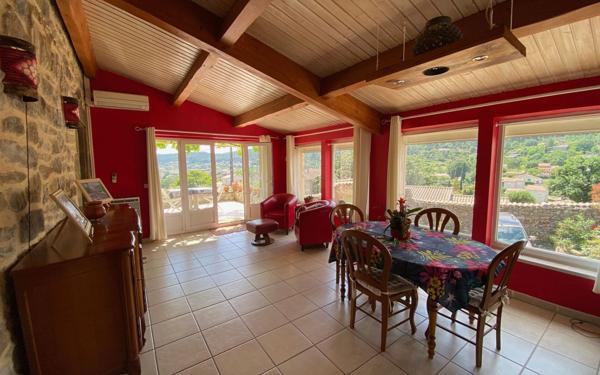 Maison à vendre    4 pièces • 127 m2 Saint-Paul-le-Jeune