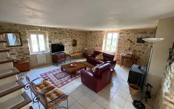 Maison à vendre    4 pièces • 127 m2 Saint-Paul-le-Jeune