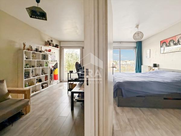 Appartement Montreuil 3 pièce(s) 65.57 m2 avec balcon,  cave et parking