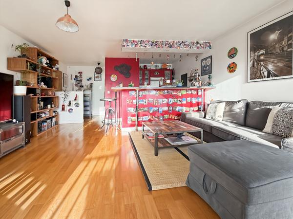 Appartement Montreuil 3 pièce(s) 65.57 m2 avec balcon,  cave et parking