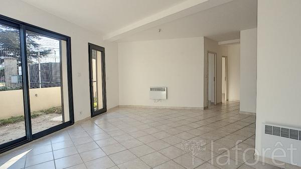 Location appartement Salon-de-Provence - 4 pièce(s) - 85 m² - 1 230 €/mois