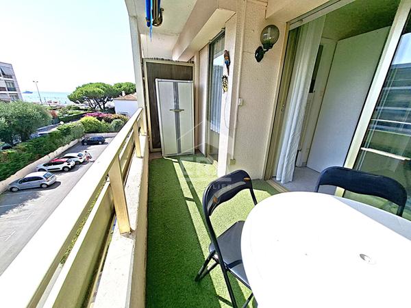 APPARTEMENT DE TYPE F1 PROCHE DES PLAGES