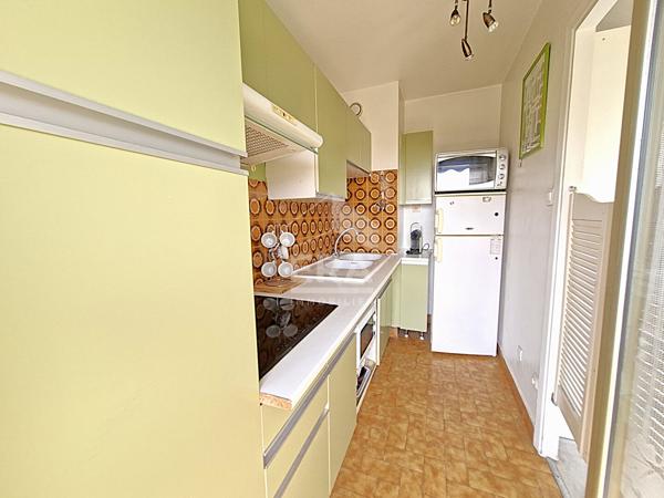 APPARTEMENT DE TYPE F1 PROCHE DES PLAGES