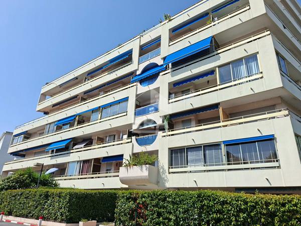 APPARTEMENT DE TYPE F1 PROCHE DES PLAGES