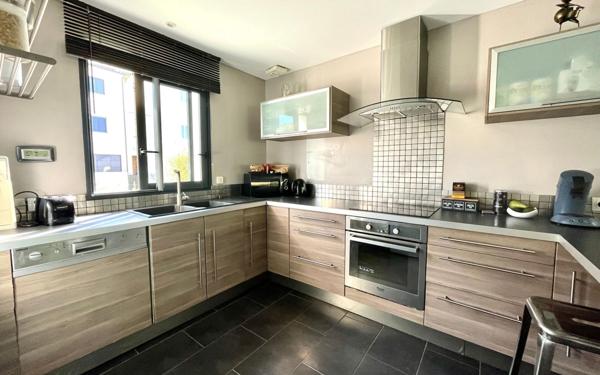 Maison à vendre    5 pièces • 118 m2 Bassens