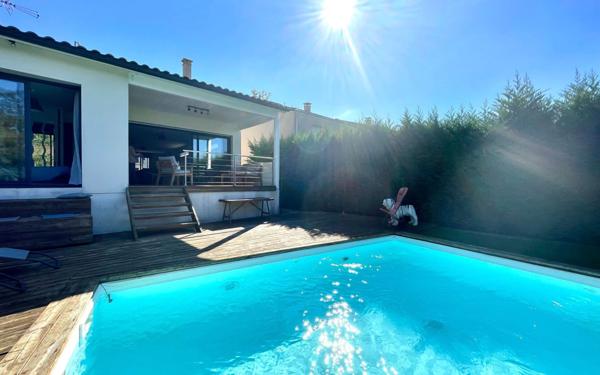 Maison à vendre    5 pièces • 118 m2 Bassens