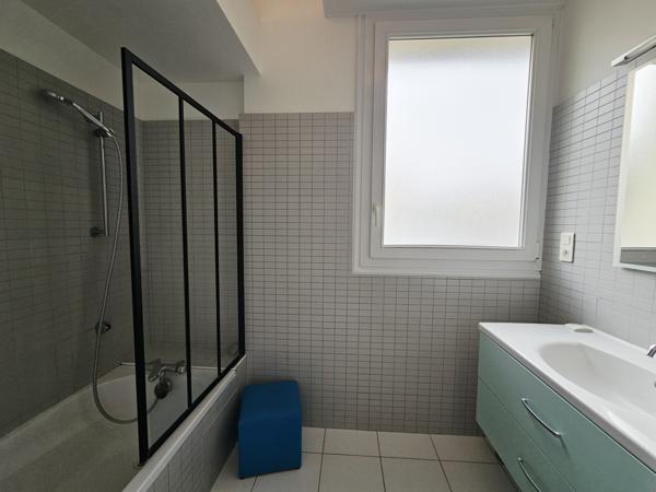 REPUBLIQUE Grande maison familiale