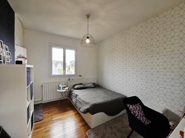 REPUBLIQUE Grande maison familiale