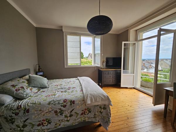 REPUBLIQUE Grande maison familiale