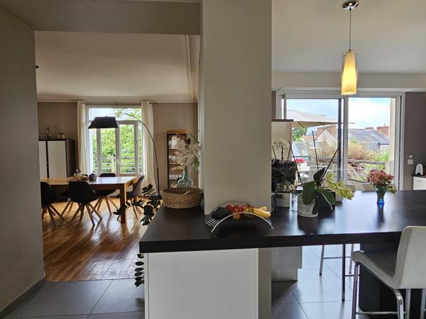 REPUBLIQUE Grande maison familiale