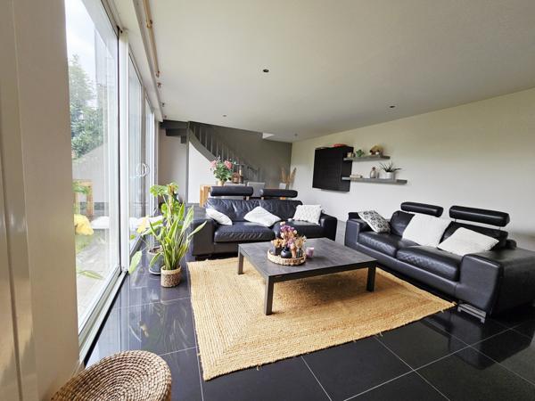 REPUBLIQUE Grande maison familiale