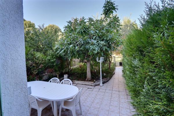 LA PLAINE CHAMPRATEL - MAISON AVEC GARAGE ET JARDIN