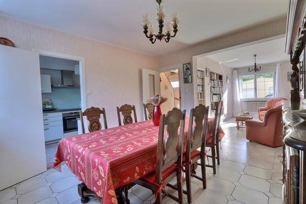 LA PLAINE CHAMPRATEL - MAISON AVEC GARAGE ET JARDIN