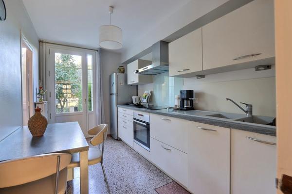 LA PLAINE CHAMPRATEL - MAISON AVEC GARAGE ET JARDIN