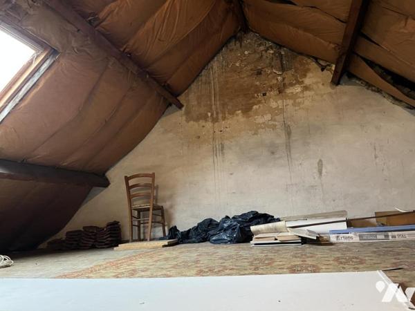 Proche zone Curie, MAISON de ville avec petit jardin