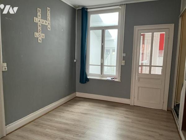 Proche zone Curie, MAISON de ville avec petit jardin