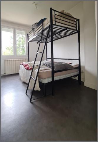 Maison à BRESSUIRE, 79300 - 8 pièces 95m²