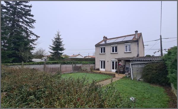 Maison à BRESSUIRE, 79300 - 8 pièces 95m²