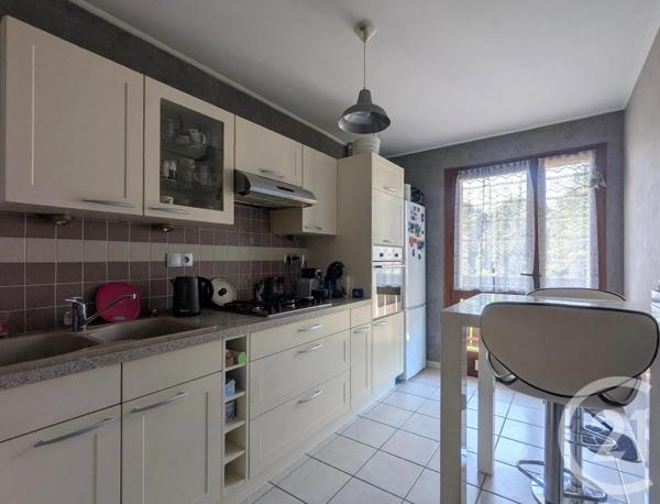 Appartement T3 à vendre  3 pièces - 67,39 m 2   BASSENS  - 73