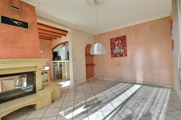EXCLUSIVITE CLERMONT-FERRAND, limite DURTOL , belle villa des années 50